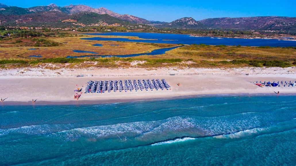 Готель Zeta Club San Teodoro Le Rose Екстер'єр фото